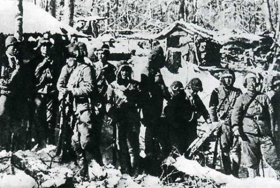 东北山林中的“抗联”战士