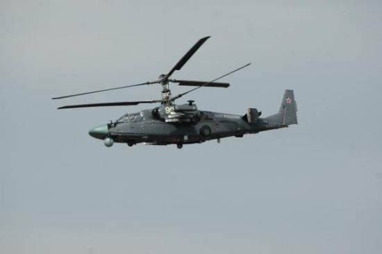 今年莫斯科航展上进行表演的海军型卡-52K直升机 