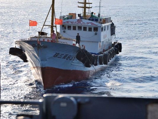 跟踪“无暇”号的中国渔船