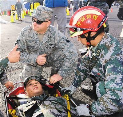 中美进行第三次人道主义救援减灾联合实兵演练 