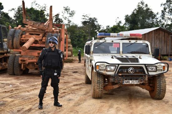 文章称，改革开放以来，中国一直用西方的一些概念来解释自己。但基于西方话语体系之上的“解读中国”并不能使西方真正理解中国。西方的概念和理论是建立在西方经验之上的，很难有效应用到中国身上。