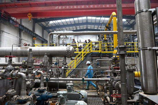 2015年4月22日，重庆涪陵，国内首条大口径高压页岩气外输管道建成 