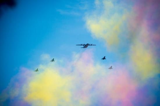 网上走红的“坦克自拍照”