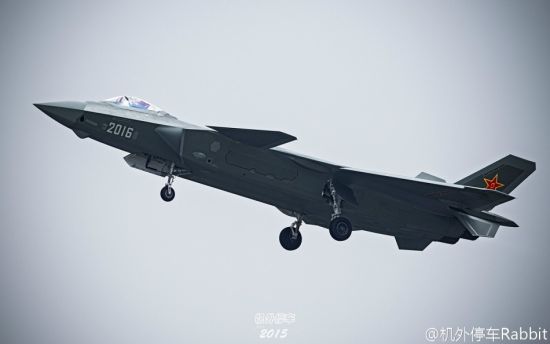 国产2016号歼-20原型机9月18日首飞成功