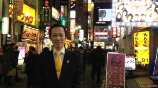 “中国皮条客”竞选日本区议员 反对解禁自卫权_手机新浪网