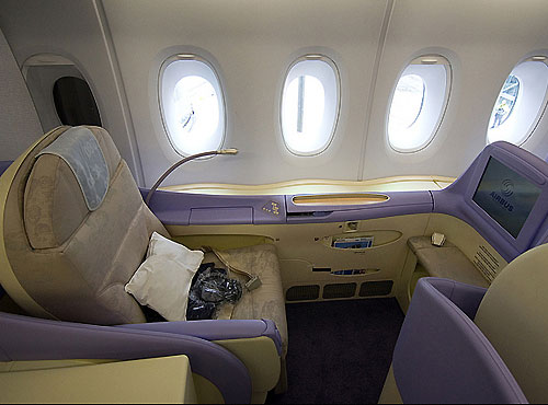 图文空中客车a380客机头等舱座位特写