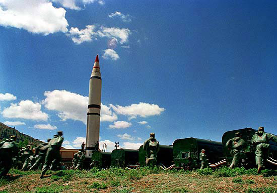 图文二炮东风3导弹