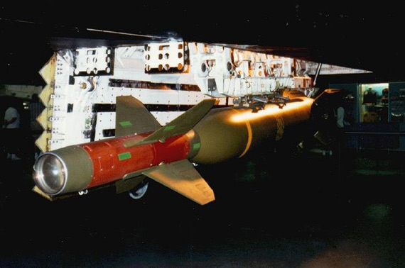 图文:美制宝石路gbu-27型激光制导炸弹