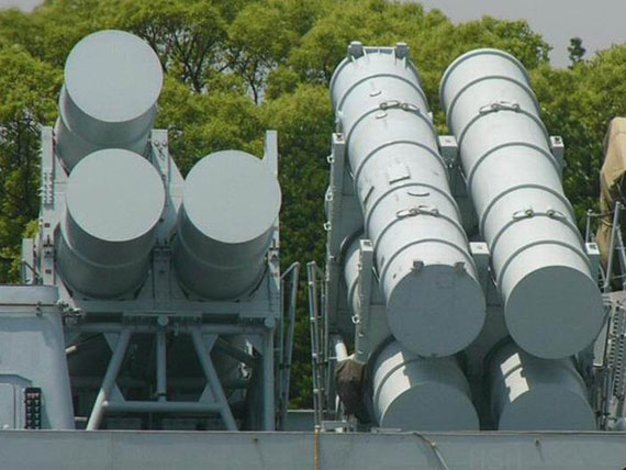 图文:052c舰加装的yj-62远程反舰导弹发射装置