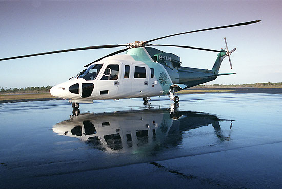 图文:美国西科斯基公司生产的s-76直升机