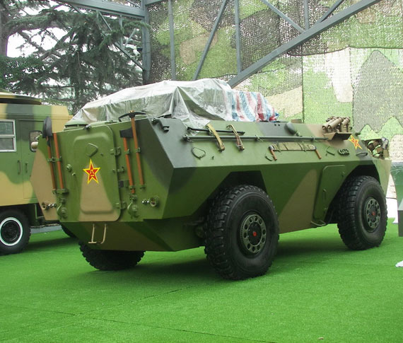 图文:红箭反坦克导弹发射车