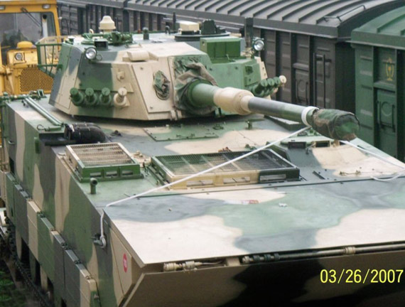 图文:中国新型国产两栖登陆车