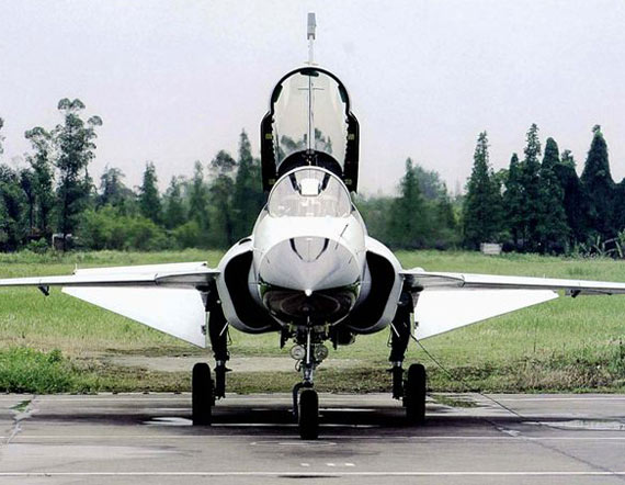 中国根据今年3月一份合作协议交付给巴基斯坦的两架jf-17战斗机已经