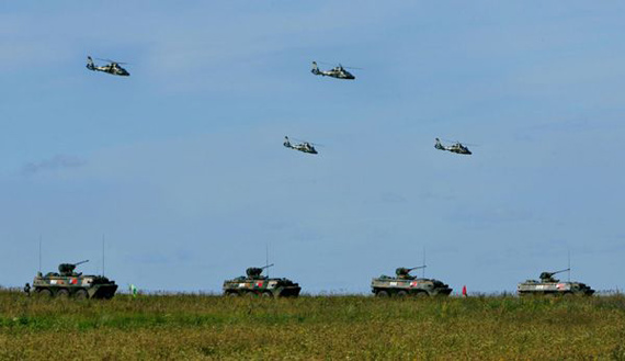 图文:中方陆空战斗群协同进攻_新浪军事_新浪网