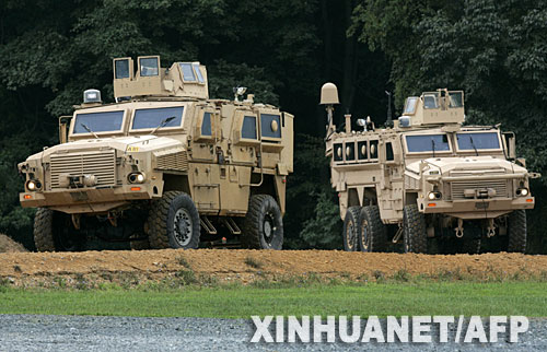 组图:美国陆军新式防地雷反伏击车进行测试