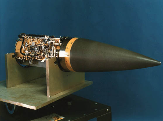 图文美军爱国者3型导弹弹头内部特写