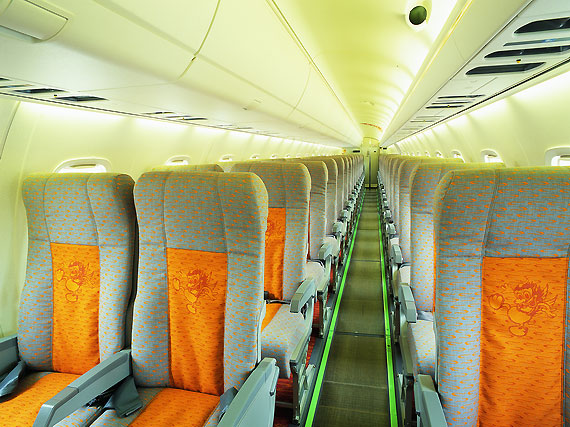 这架erj145客机也是巴西航空工业公司,哈尔滨飞机工业集团有限公司与