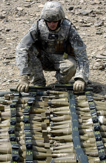 图文美军在阿富汗缴获的武器弹药