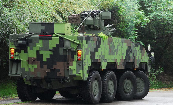 图文:采用数码迷彩的台湾云豹装甲车