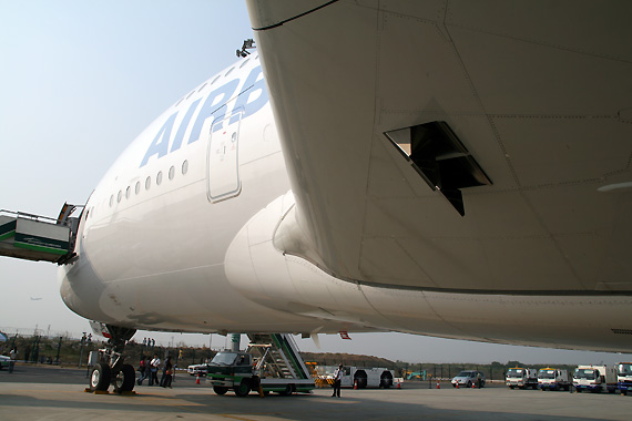 图文:A380翼根_新浪军事_新浪网