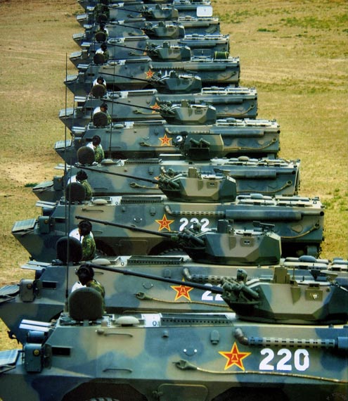 图文92轮式步兵战车换装新型30炮炮塔