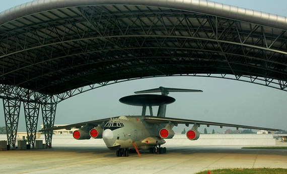 2005年,解放军部署首个"空警-2000"预警机团,驻地为南京.