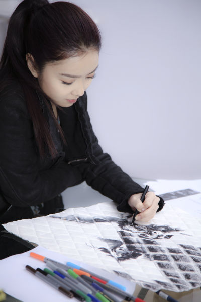 STACCATO X FI “ClutchBag” - 亲手绘画图案