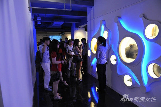 七匹狼高科技面料展示区