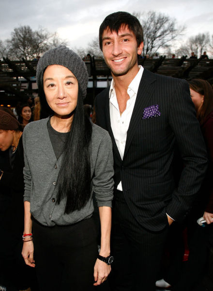 导语:刚宣布结束23年婚姻的63岁vera wang被曝与27岁的花样滑冰冠军