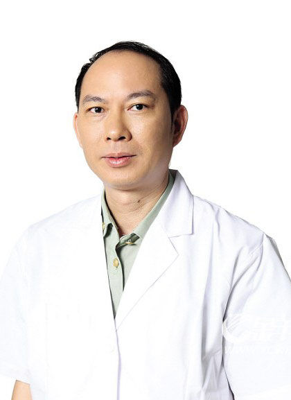 整形专家：谭新东