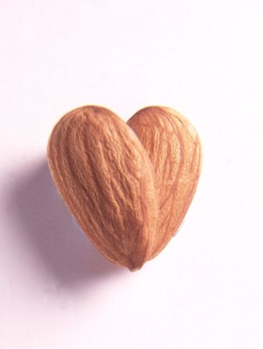 美国大杏仁能够有效呵护心脏健康 