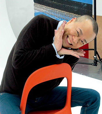 眼袋和发型曾是欧阳震华一度的“商标”