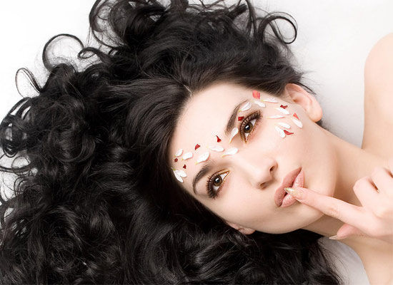 爱美，何必以命相搏。