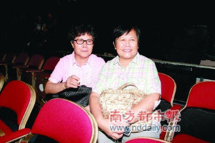 罗文的姐姐和妹妹如今还在广州生活。