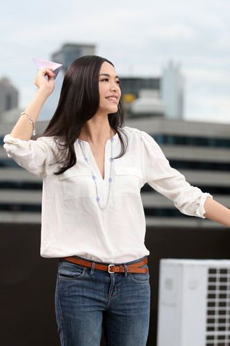 姚晨为海飞丝拍摄新一辑广告片