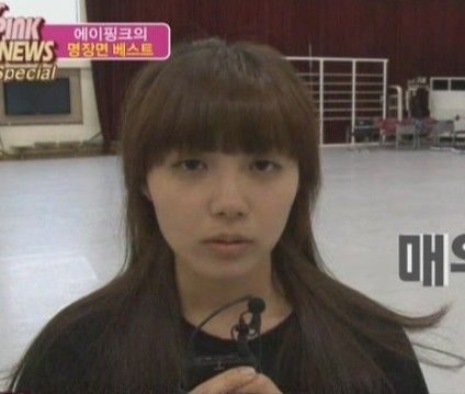 A Pink郑恩地出道前素颜照。