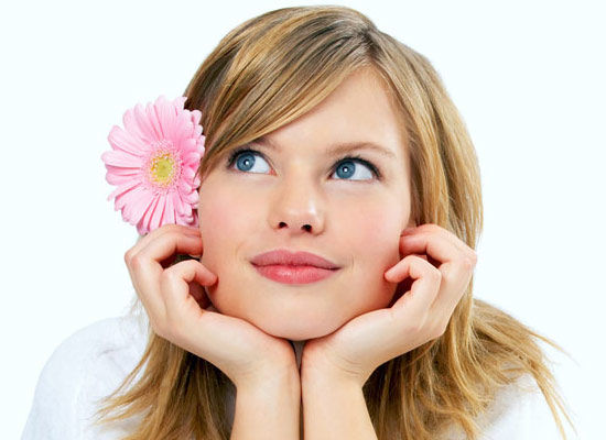 托腮会让脸上产生永久性皱纹