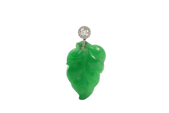 寓意万事如意的翡翠吊坠