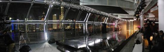 上港“一滴水” 璀璨跨年夜 