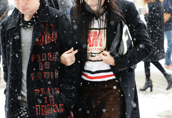 点击图片进入第一页