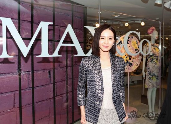 刘诗诗在北京MAX&Co.国贸店铺