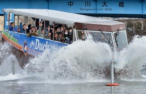 水陆两栖观光车