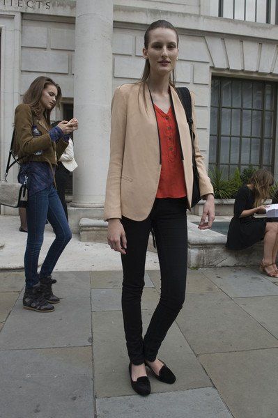 点击图片进入下一页