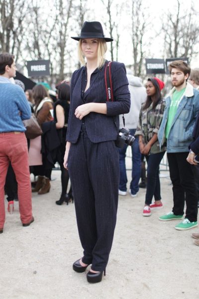 点击图片进入第一页