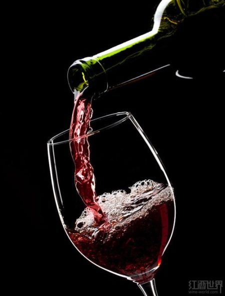 葡萄酒斟酒礼仪
