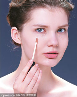 Step2：遮瑕笔小范围轻点