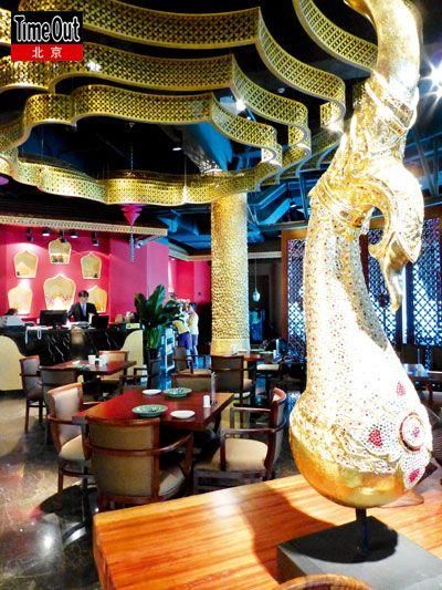 充满了异域风情的环境。