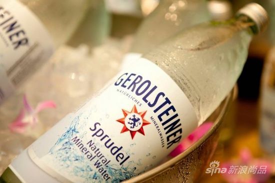 德劳特沃气泡矿泉水(Gerolsteiner Natural Sparkling Mineral Water)