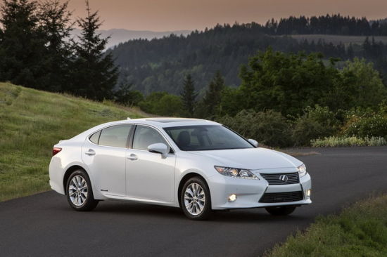 新一代 ES 的空调系统中有一个 Nanoe 微水离子发生器，是松下公司的专利技术