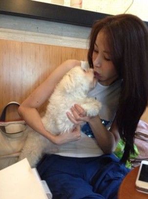 　　近日，萧蔷在《十足女神范》节目中遭男嘉宾挑衅而晒素颜照的视频和照片在网络疯传，素颜的萧蔷可见保养得甚好。一直质疑萧蔷整容的传言被女神一举攻破。